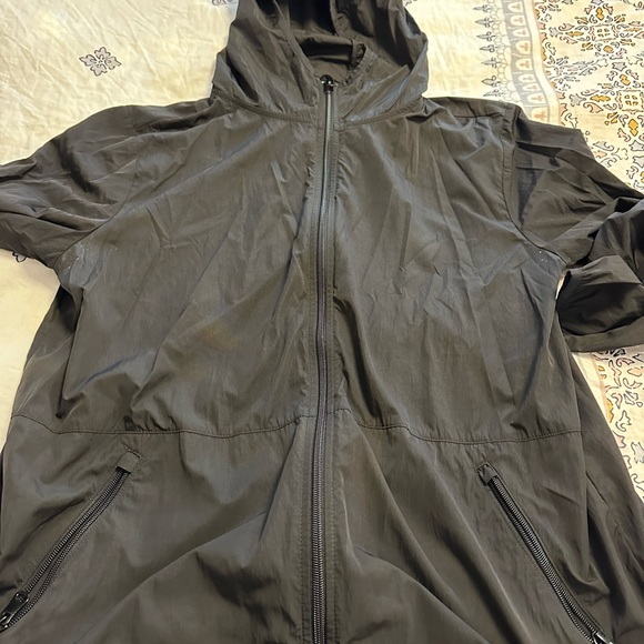 Windbreaker - Picture 5 of 5